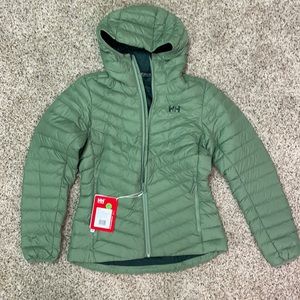 FEATURES OF THE HELLY HANSEN WOMEN'S VERGLAS HOODED DOWN INSULATOR JACKET